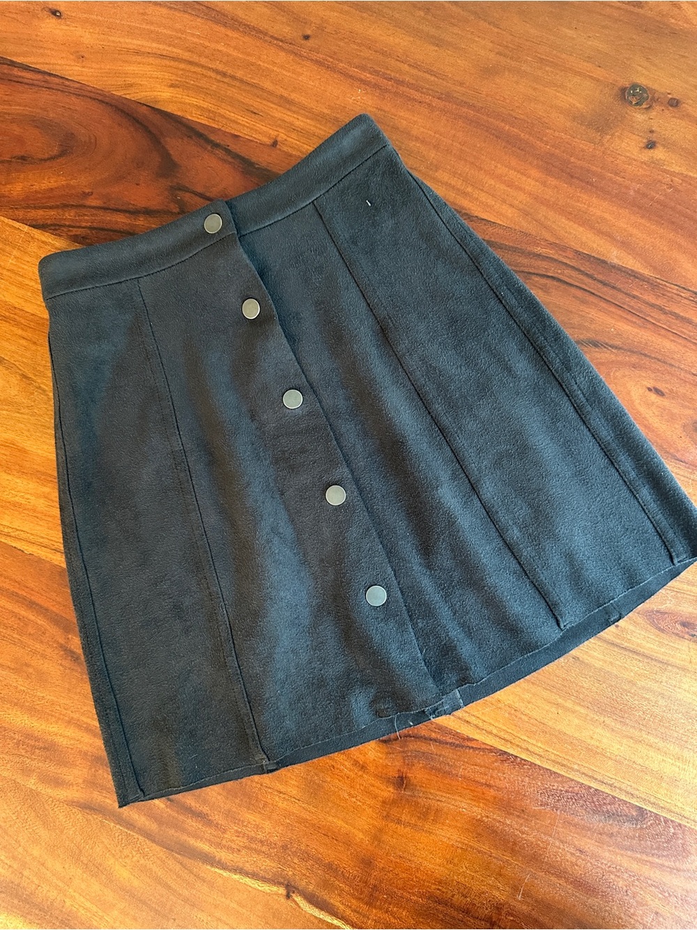 Aritzia Wilfred Charcoal Grey Button-Front Skirt